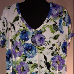 Beautiful dress, w/pockets. Size 1x. Never worn.